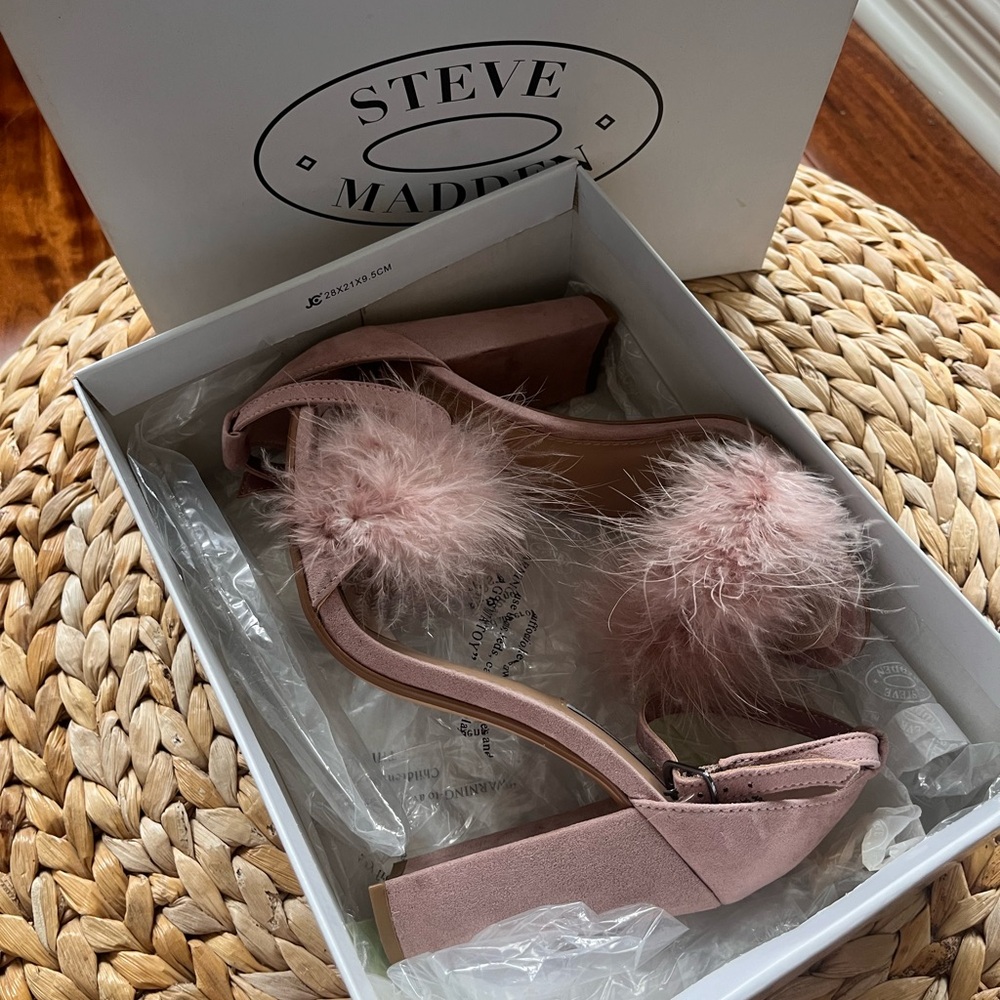 Rose Steve Madden Feather Heels